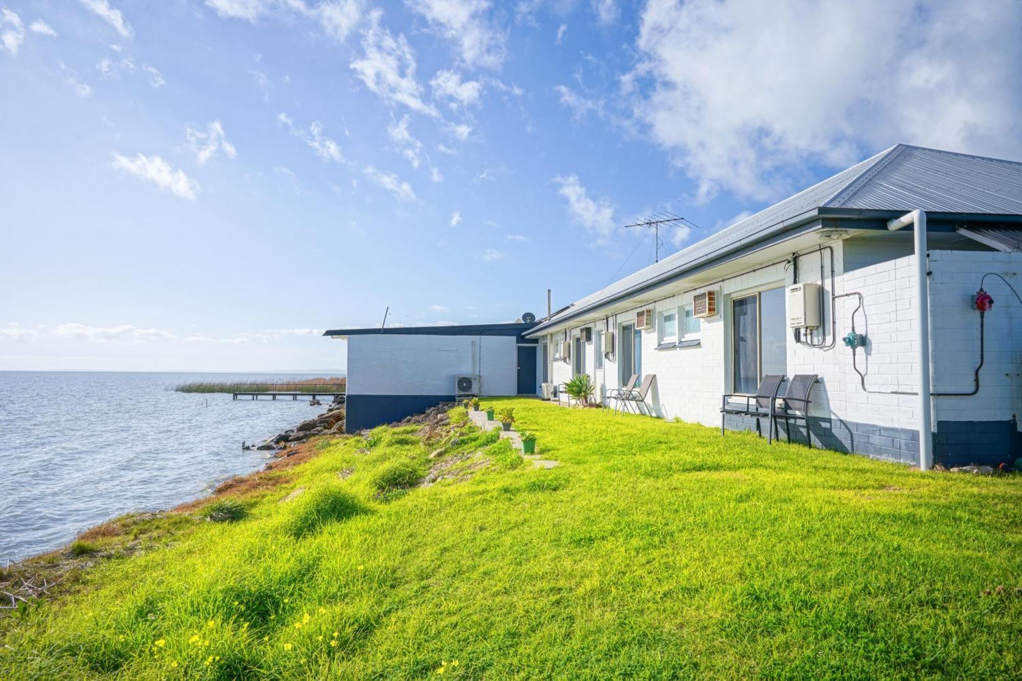 Meningie Waterfront Motel Exterior foto